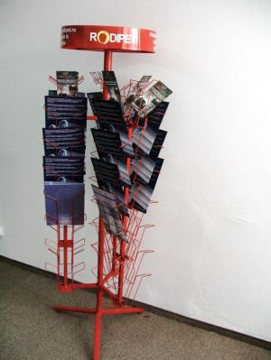 RE010 - Metallic Stands on order - price depending on product